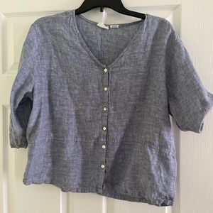 Women’s Blue Linen short sleeve shirt. Very good condition